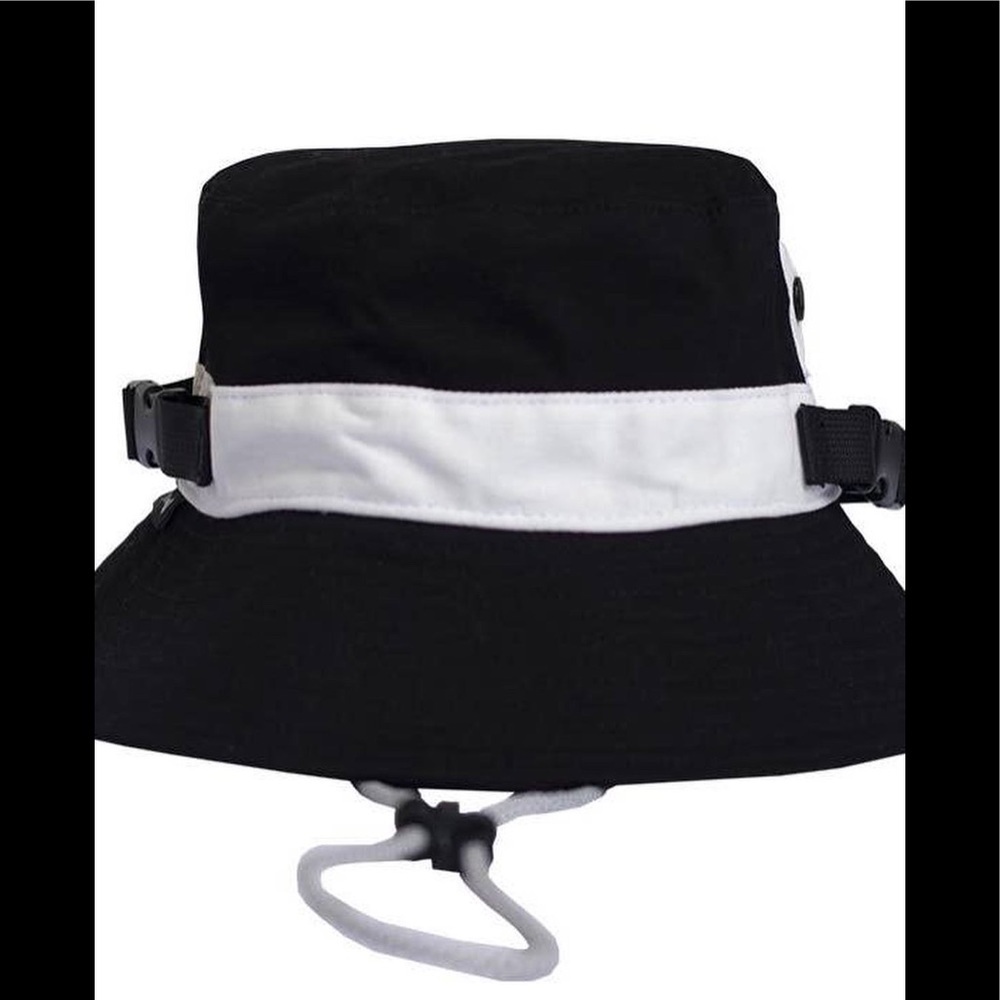 -1 - Tech Utility Bucket Hat - Picture 2 of 4